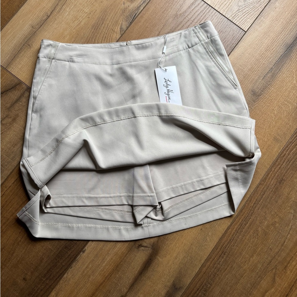 Lady Hagen Essentials Golf Skort, Size 8
NWT - Picture 3 of 7